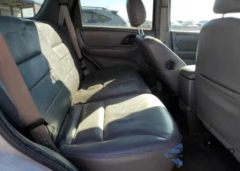 2002 Ford Escape Xlt from USA, damaged, VIN 1FMYU04172KB66559